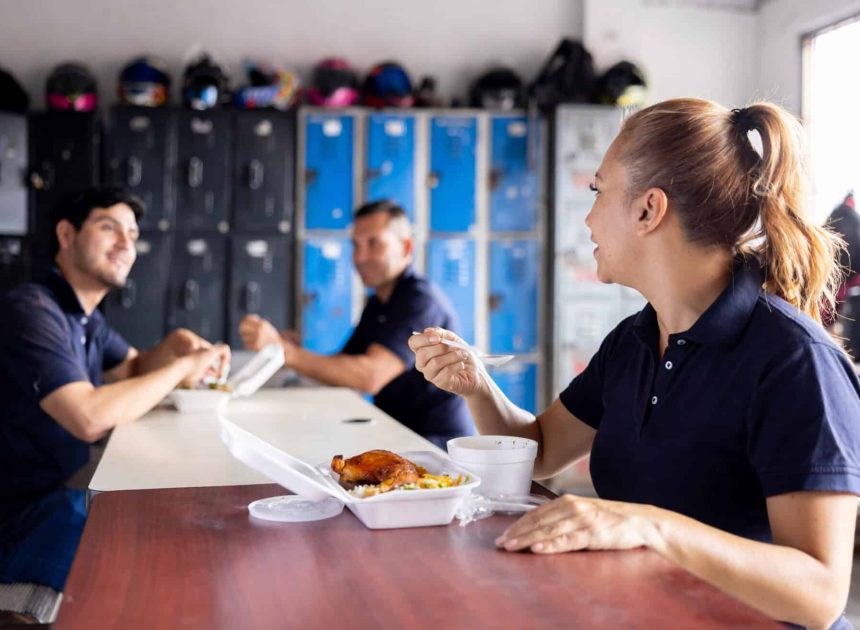 Restaurant Break Laws – Meal Periods Scheduling and Employee Rights